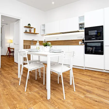 Guyau Ii - Somptueux 2pieces-carre D'or Menton-plage 1 Minute דירה *