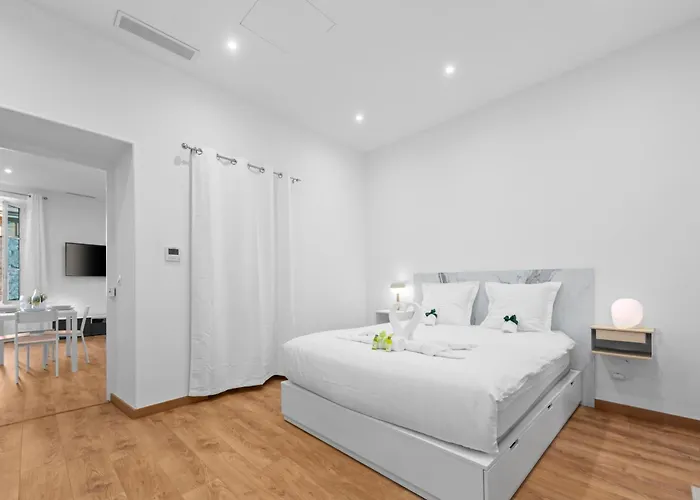 Guyau Ii - Somptueux 2pieces-carre D'or Menton-plage 1 Minute Apartamento *